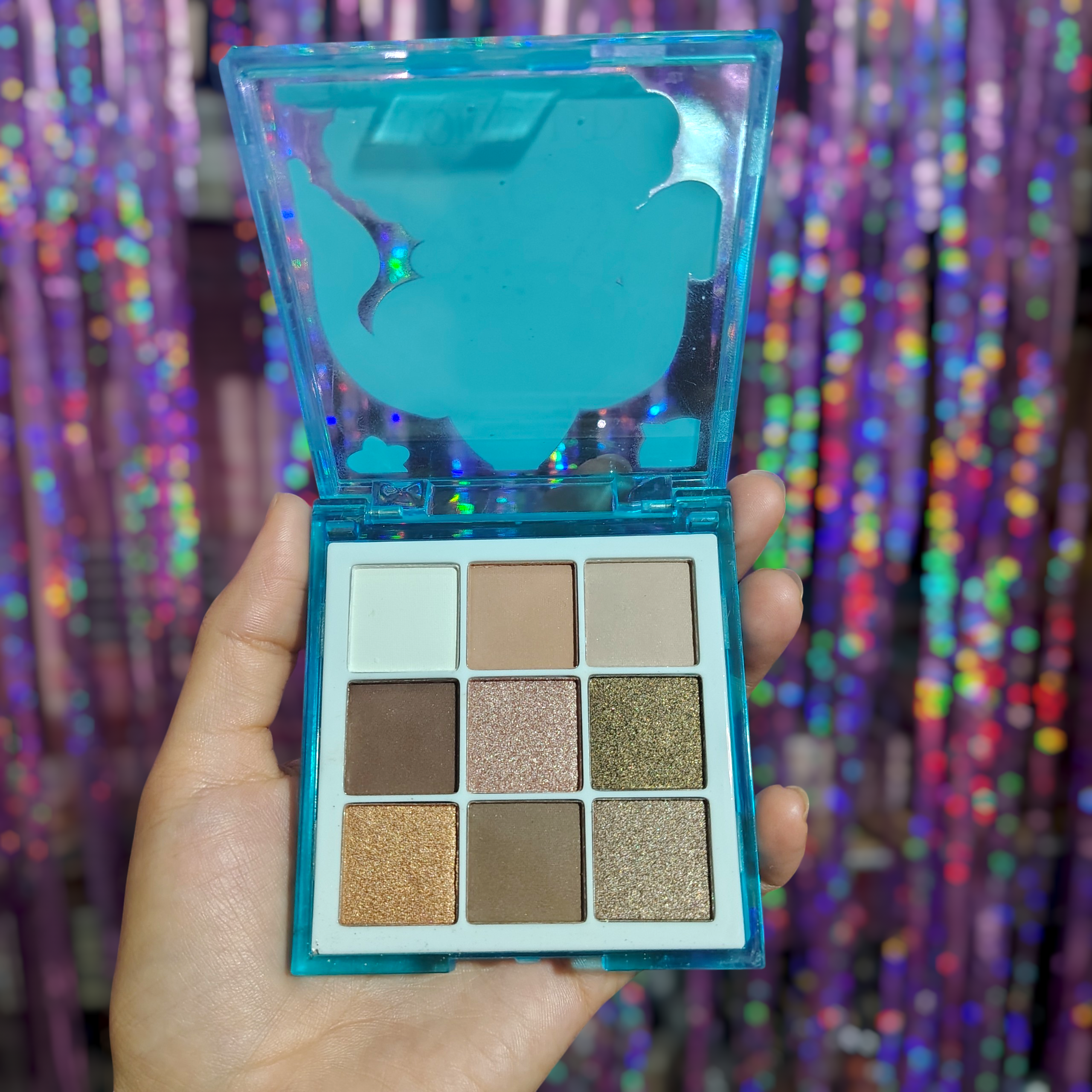 Mini sombras de 9 tonos básicos SANRIO 🩷