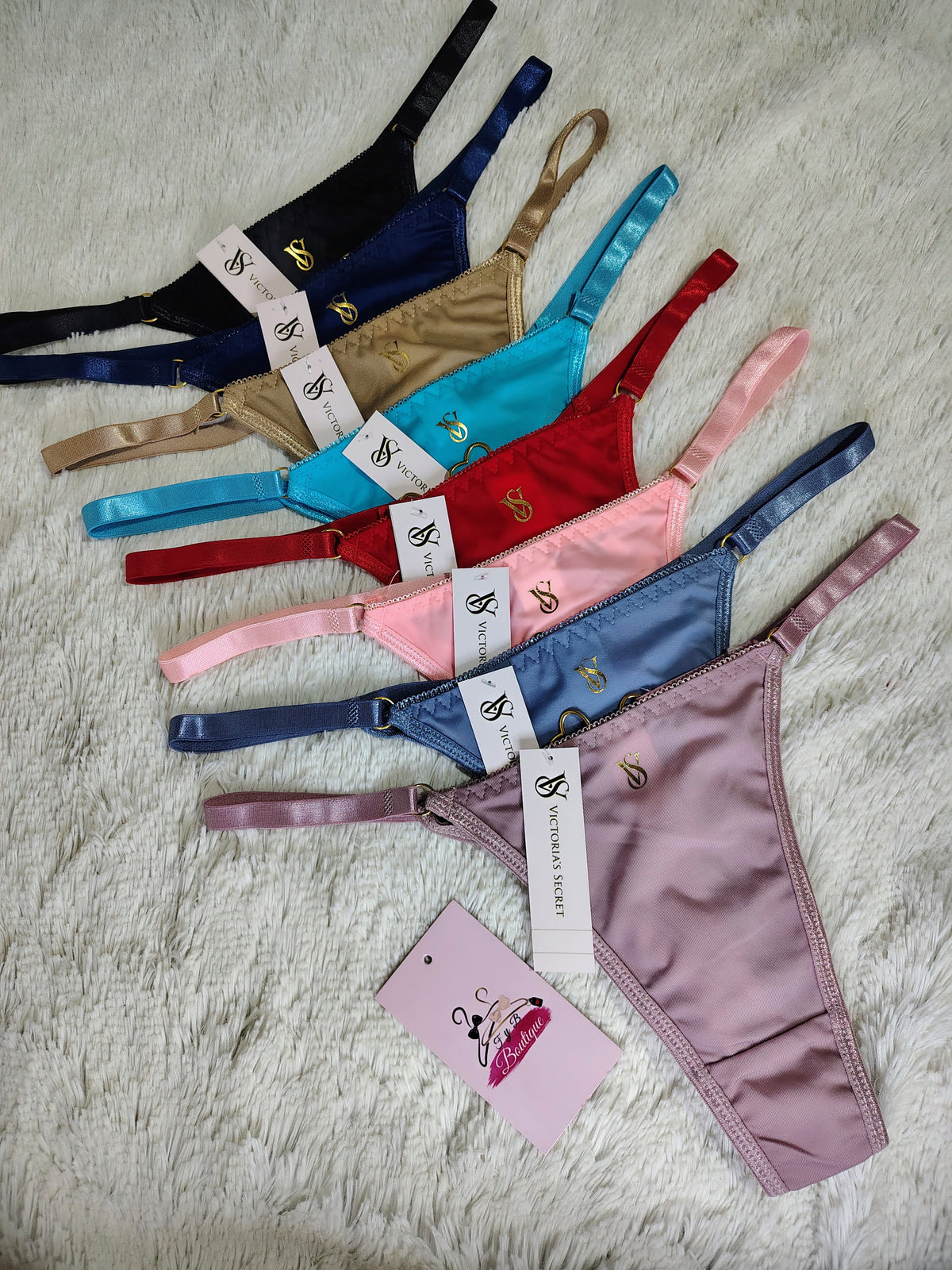 Tanga sexy con dijes de corazones 🔥❤️