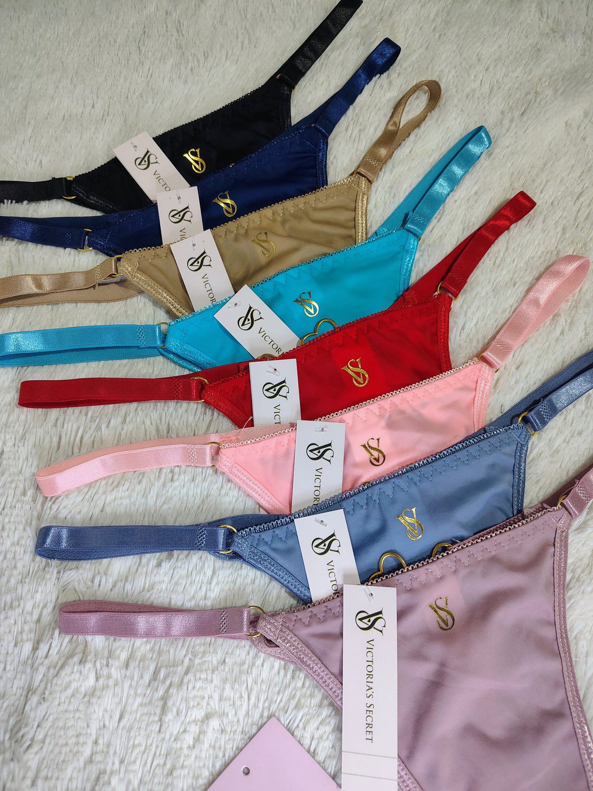 Tanga sexy con dijes de corazones 🔥❤️