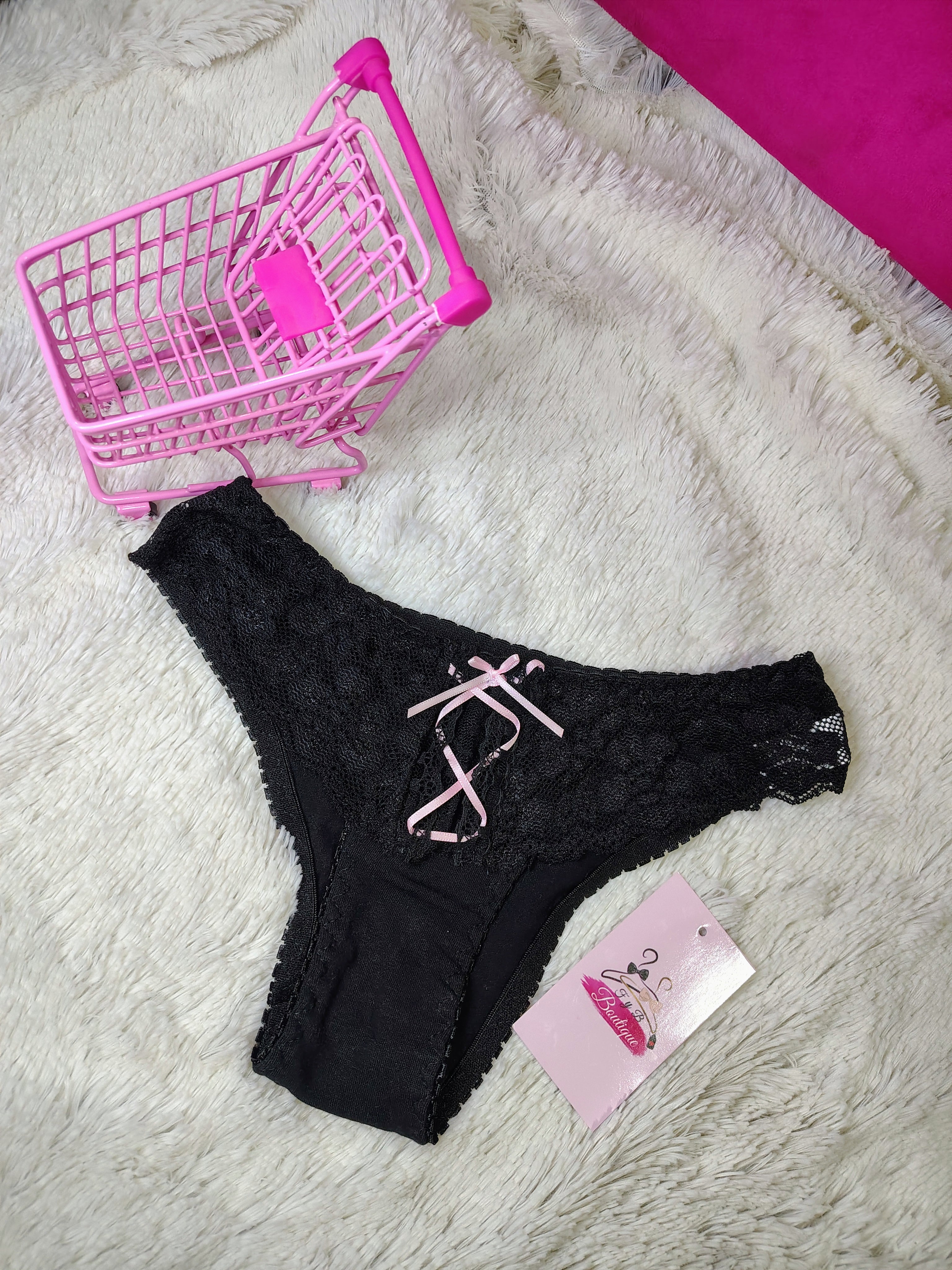 💕Panty de encaje con detalle de cintas 💕