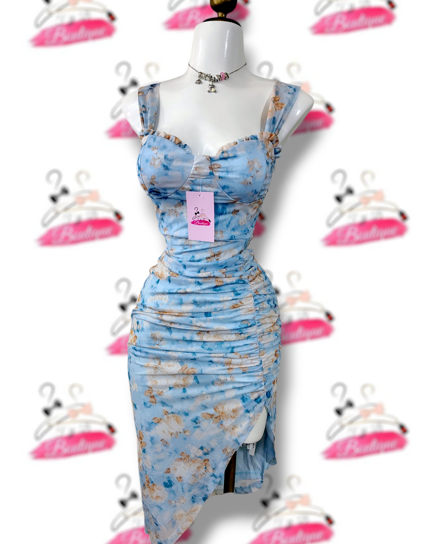 🌸Vestido celeste de tirantes con abertura lateral🌸