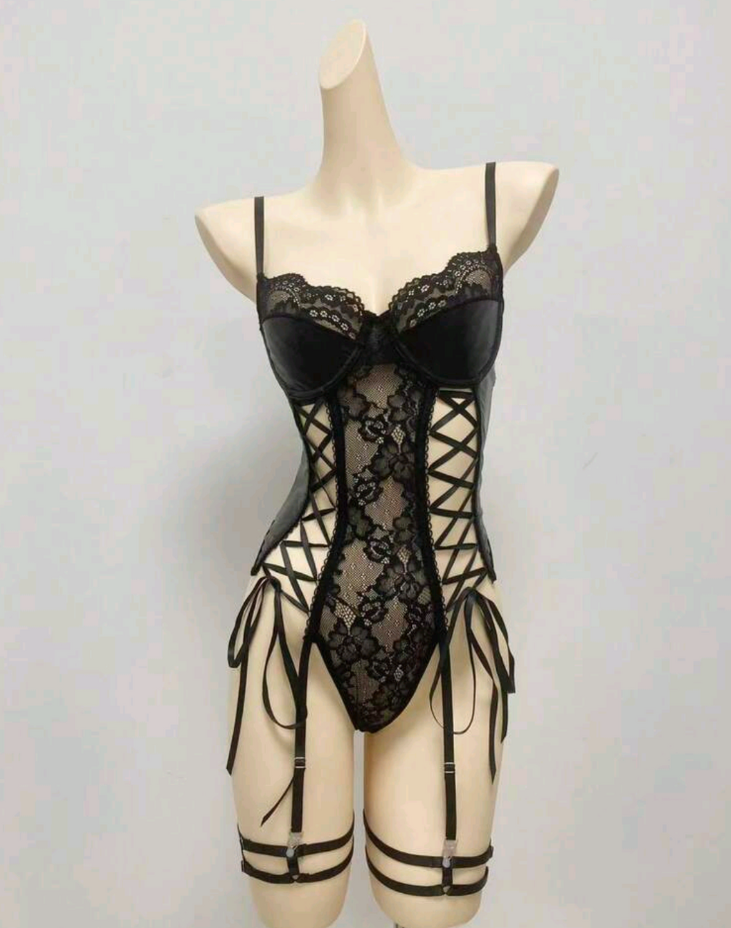 Lencería| Body con liguero 🖤✨