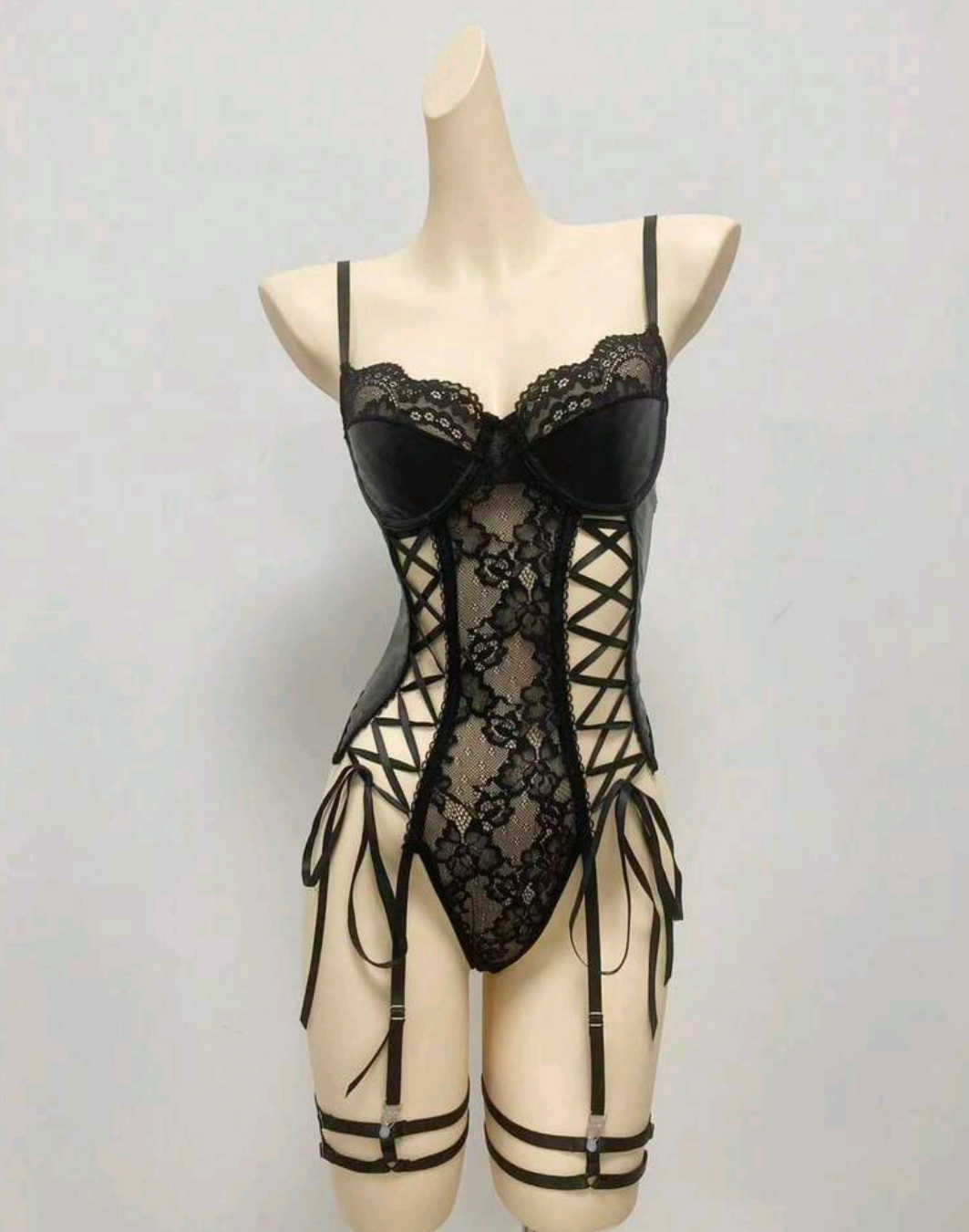 Lencería| Body con liguero 🖤✨