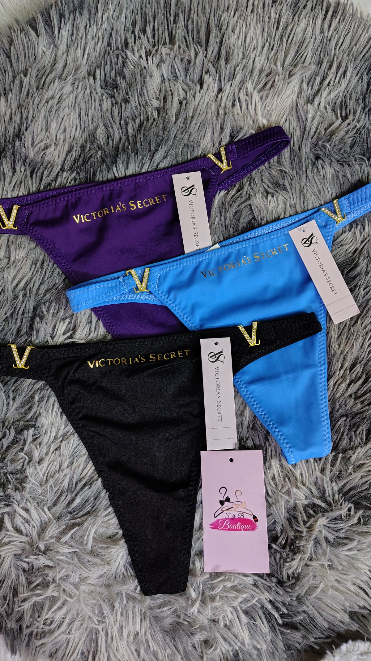 Tanga Victoria's Secret✨ Dije "V" con cristales 💎