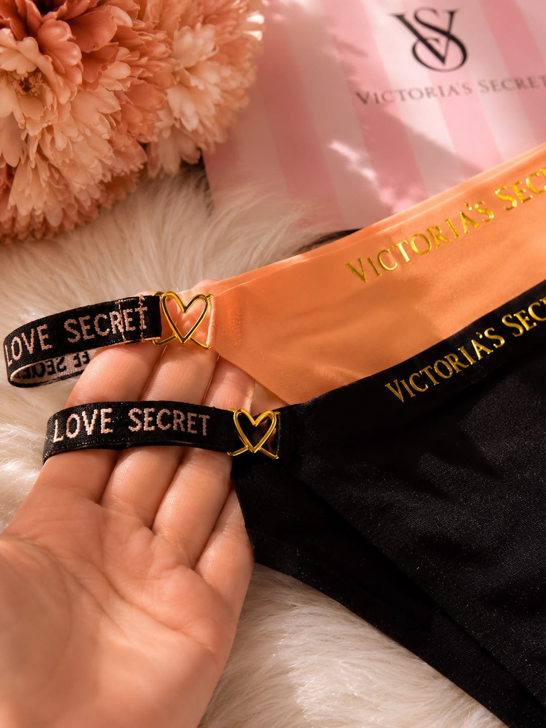 Brazilian invisible de tiras con dije de corazón ❤️