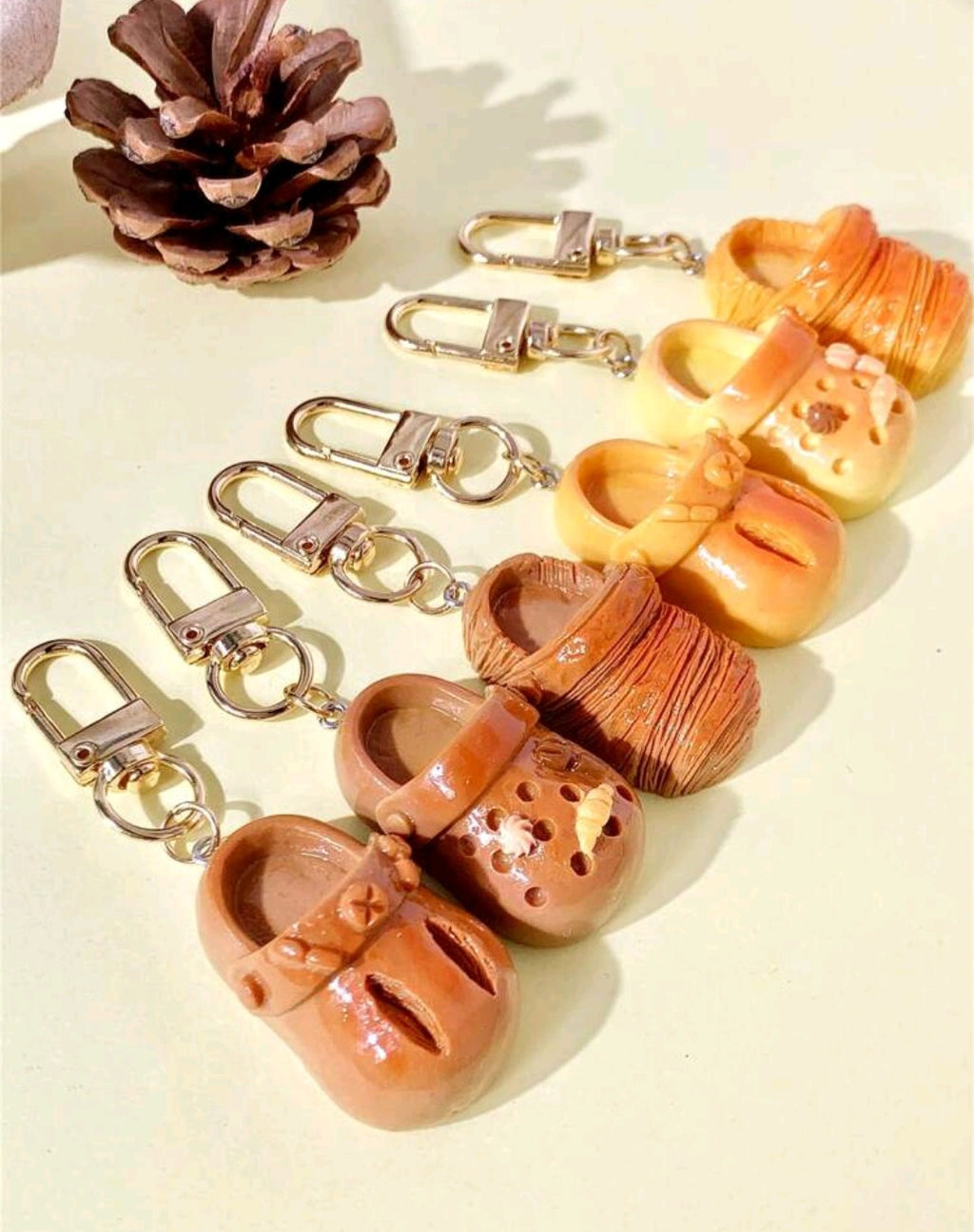 Llavero Mini Crocs Kawaii 🧡