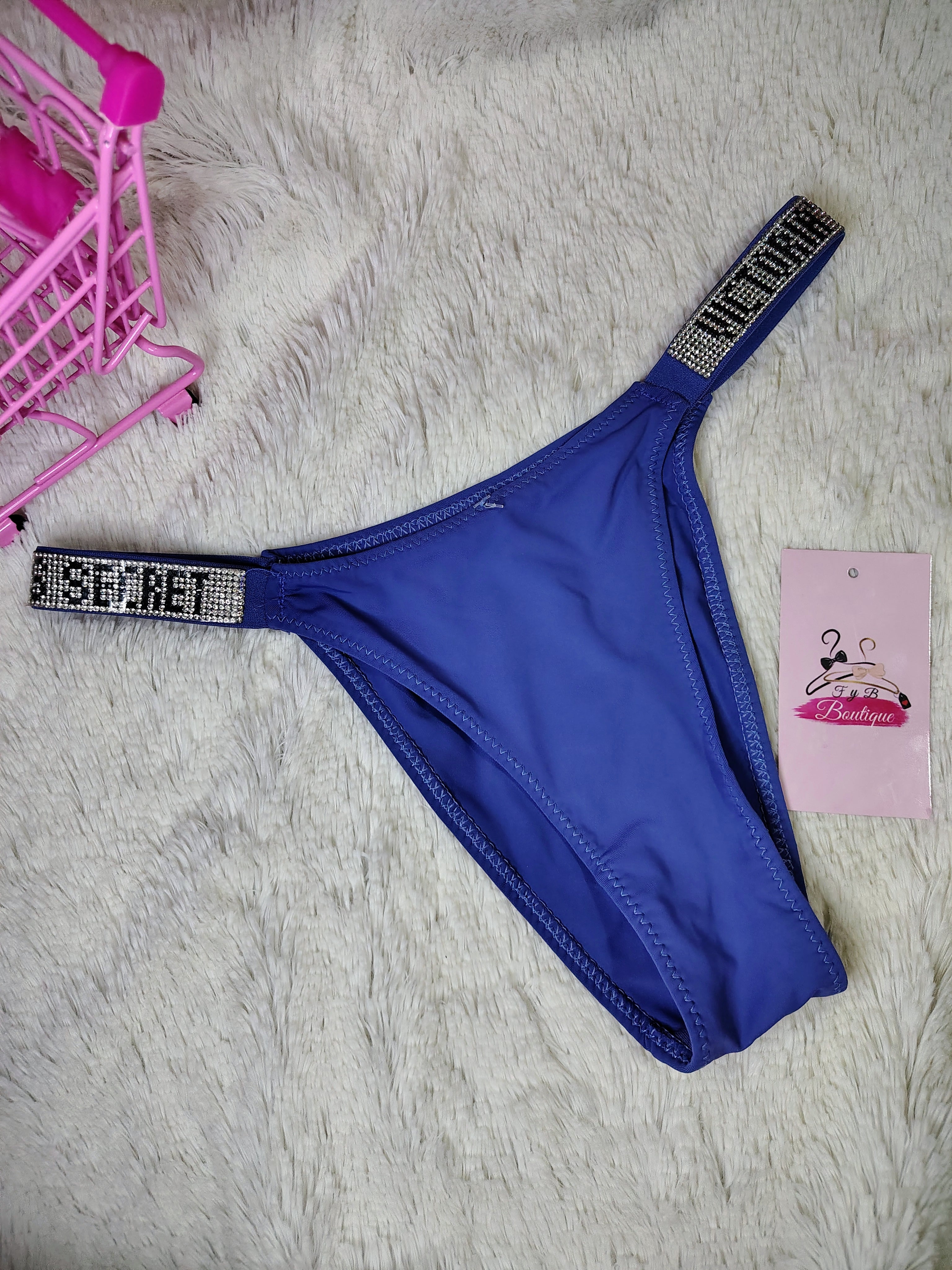 ✨🍑Panty con pedrería "VICTORIA'S SECRET"🍑✨