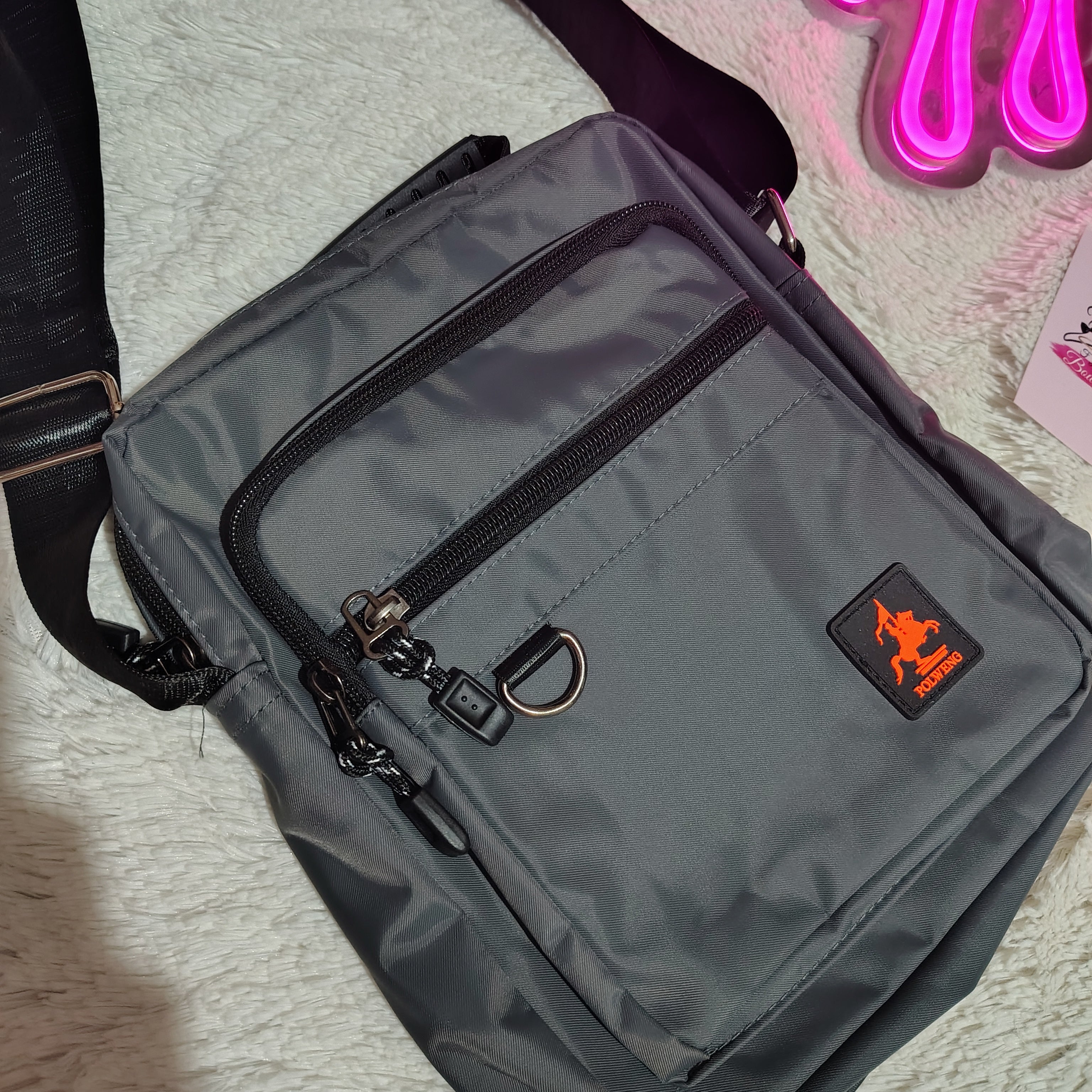 Bolsos | Mariconera Gris de Múltiples Compartimentos 🙌🏻✨