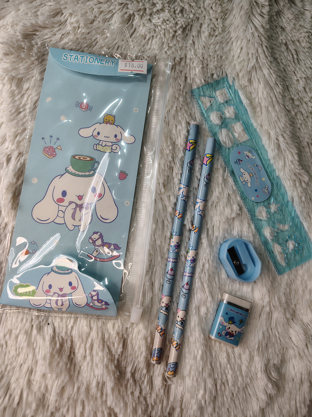 Set de papelería SANRIO ✨✏️