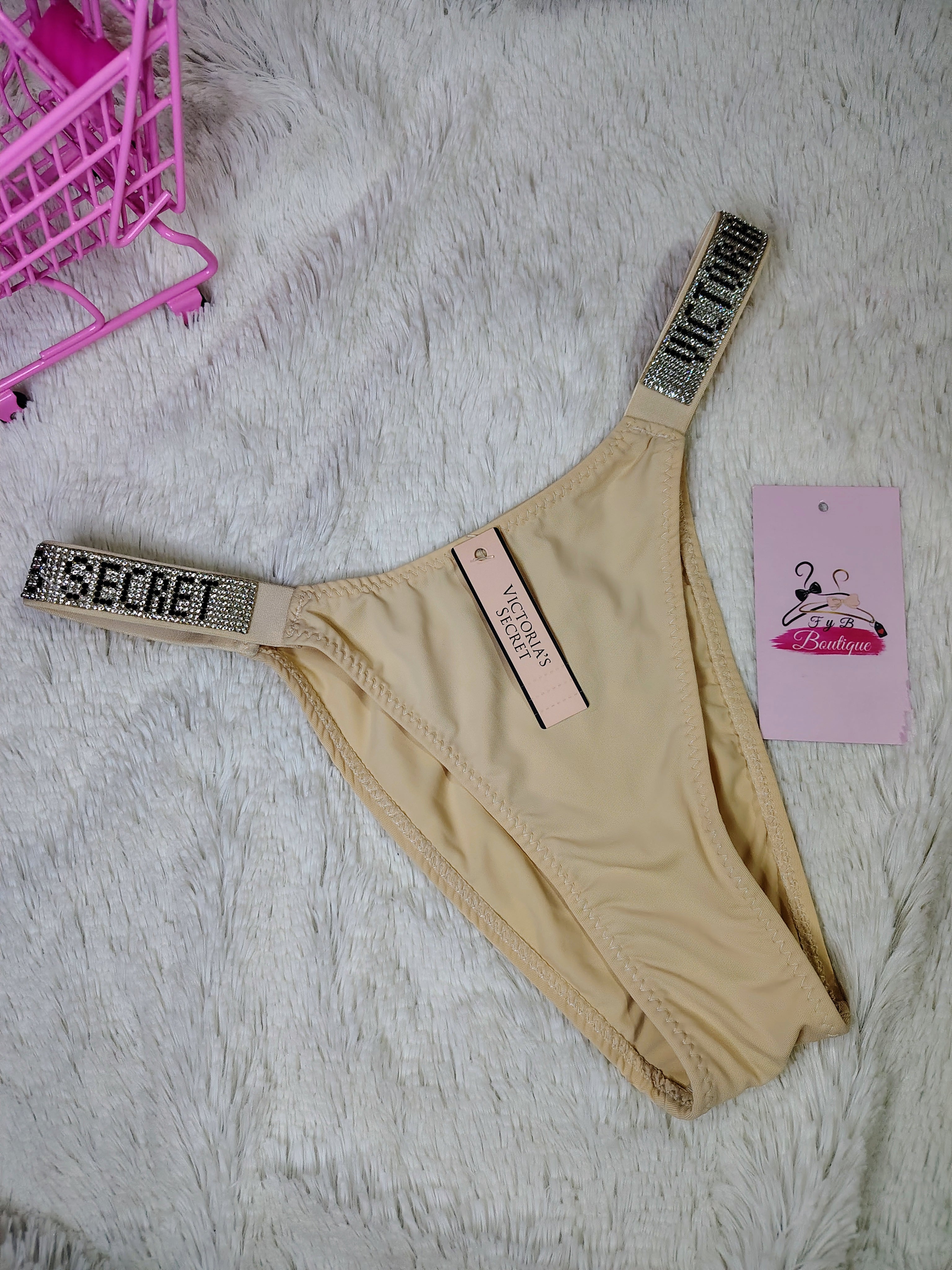 ✨🍑Panty con pedrería "VICTORIA'S SECRET"🍑✨