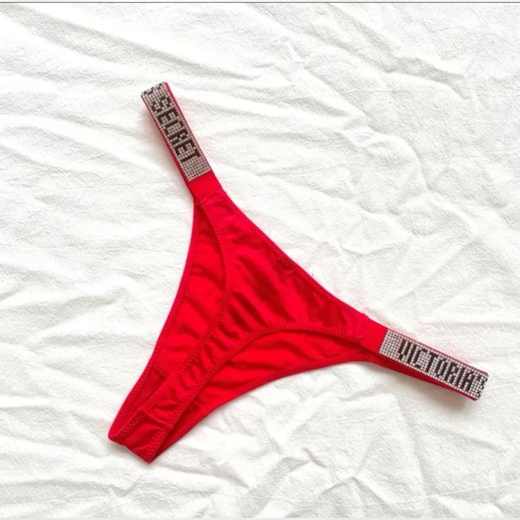 🔥🍑Tanga con pedrería Victoria's Secret🔥🍑