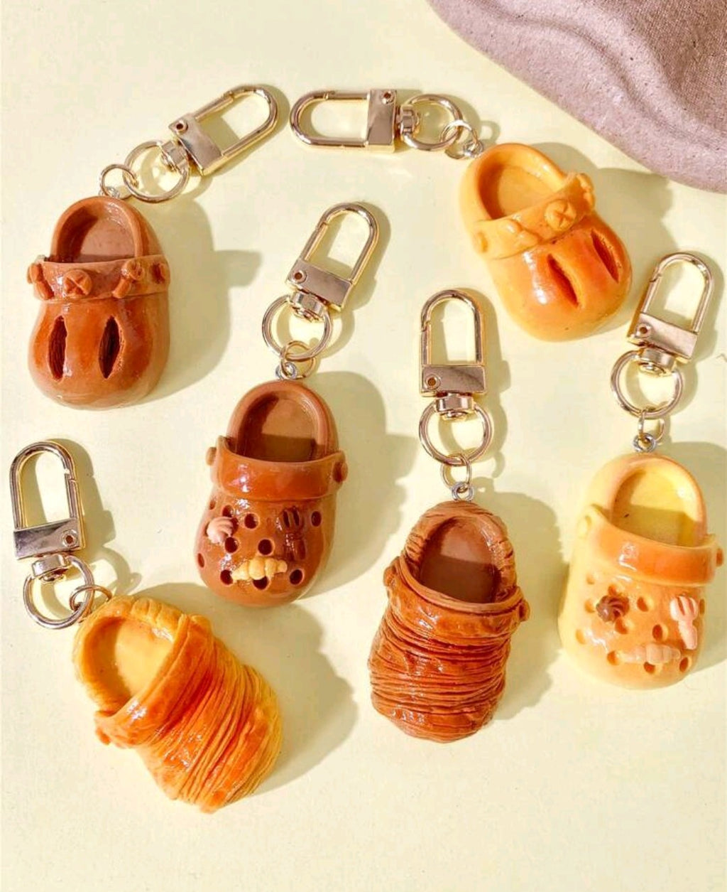 Llavero Mini Crocs Kawaii 🧡