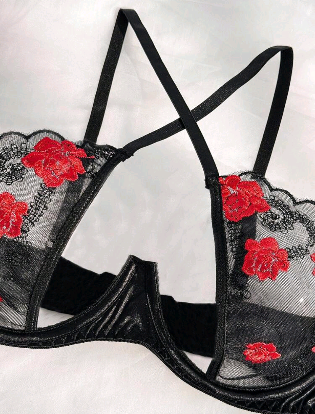 Lencería| Set Cruzado de Flores bordadas✨🌹