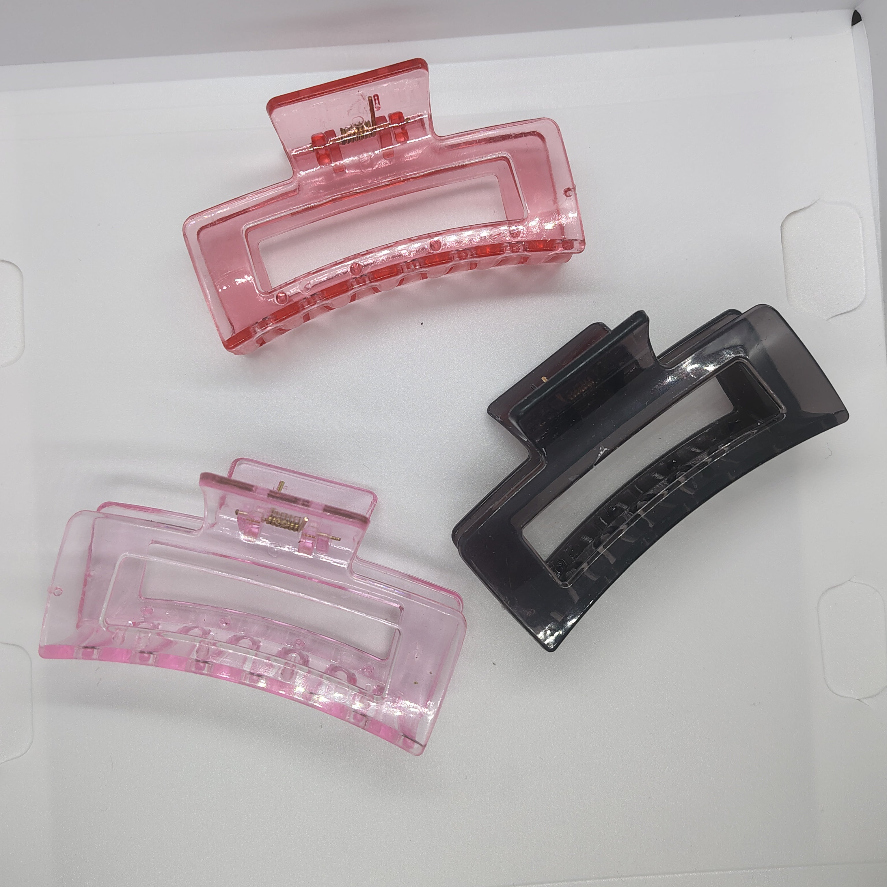 Pinza rectangular transparente ✨