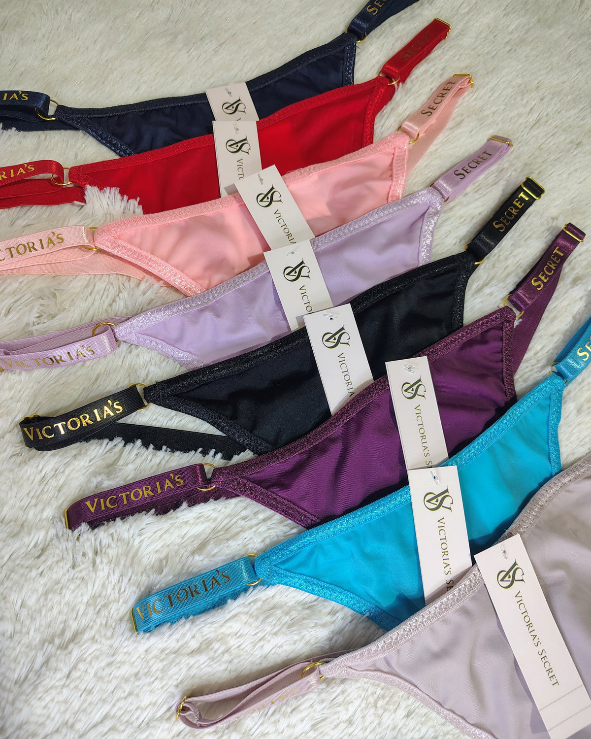 Tanga ajustable Victoria's Secret con cadena atrás ✨🔥